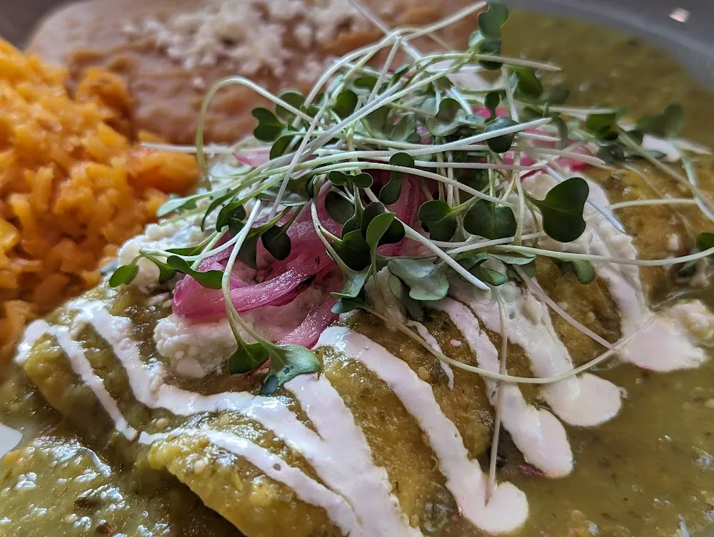 Enchiladas Verdes Suiza